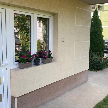 Arni Apartments Donja Vrezina Екстериор снимка