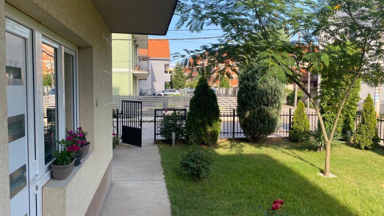Arni Apartments Donja Vrezina Екстериор снимка